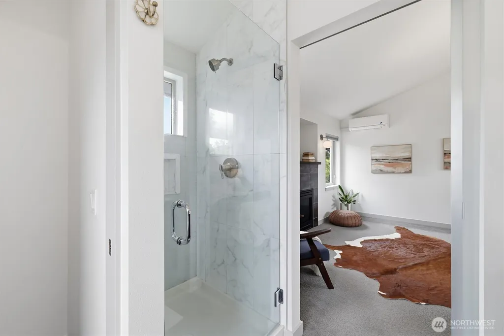 6114 8th Avenue NW Seattle WA 98107