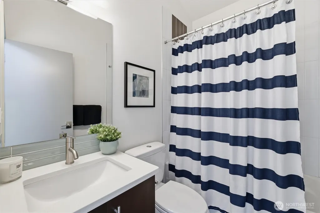 6114 8th Avenue NW Seattle WA 98107