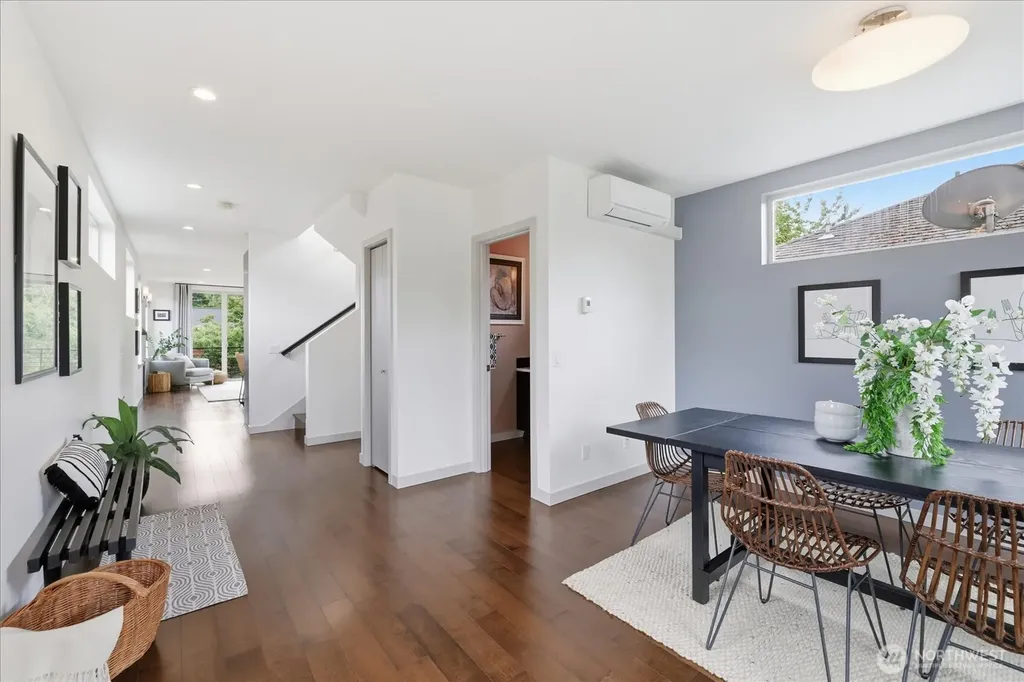 6114 8th Avenue NW Seattle WA 98107