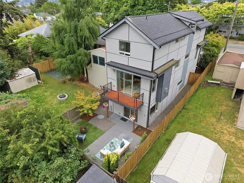6114 8th Avenue NW Seattle WA 98107