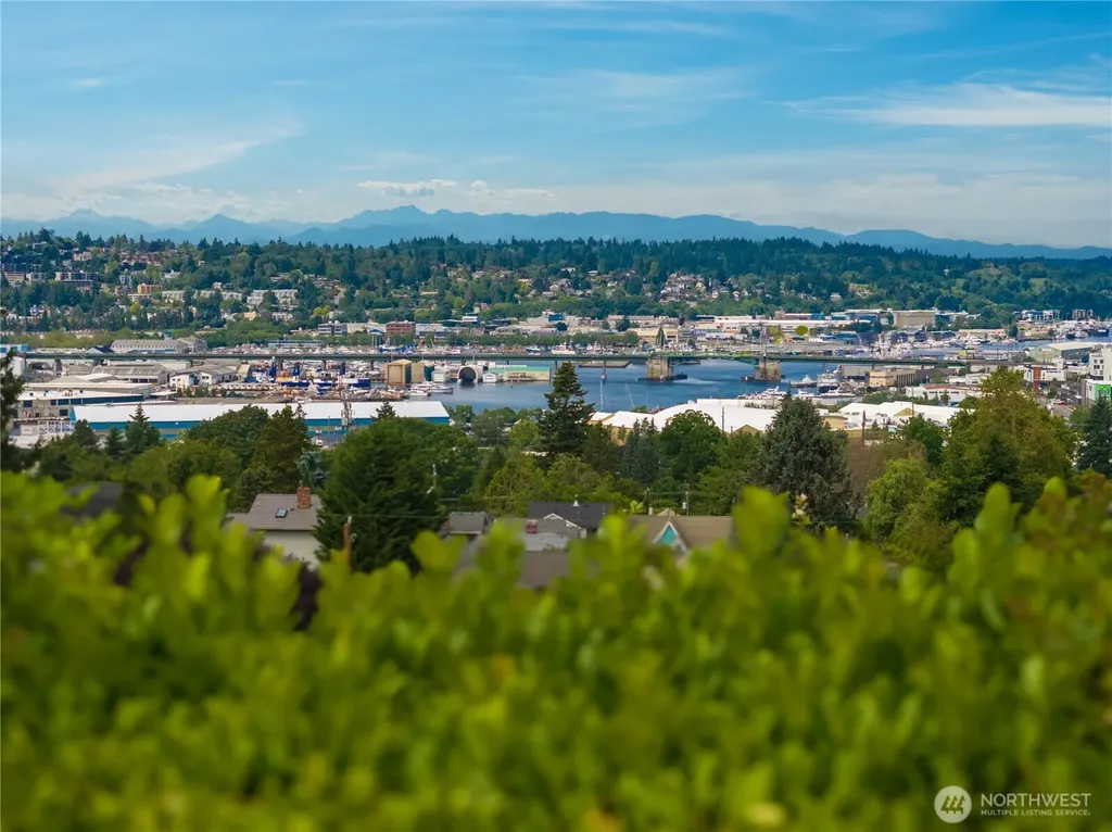 4311 Greenwood Avenue N Seattle WA 98103