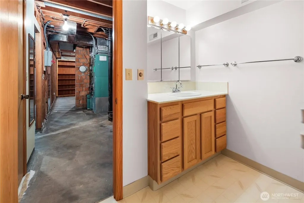 4311 Greenwood Avenue N Seattle WA 98103