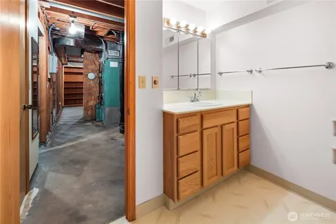 4311 Greenwood Avenue N Seattle WA 98103