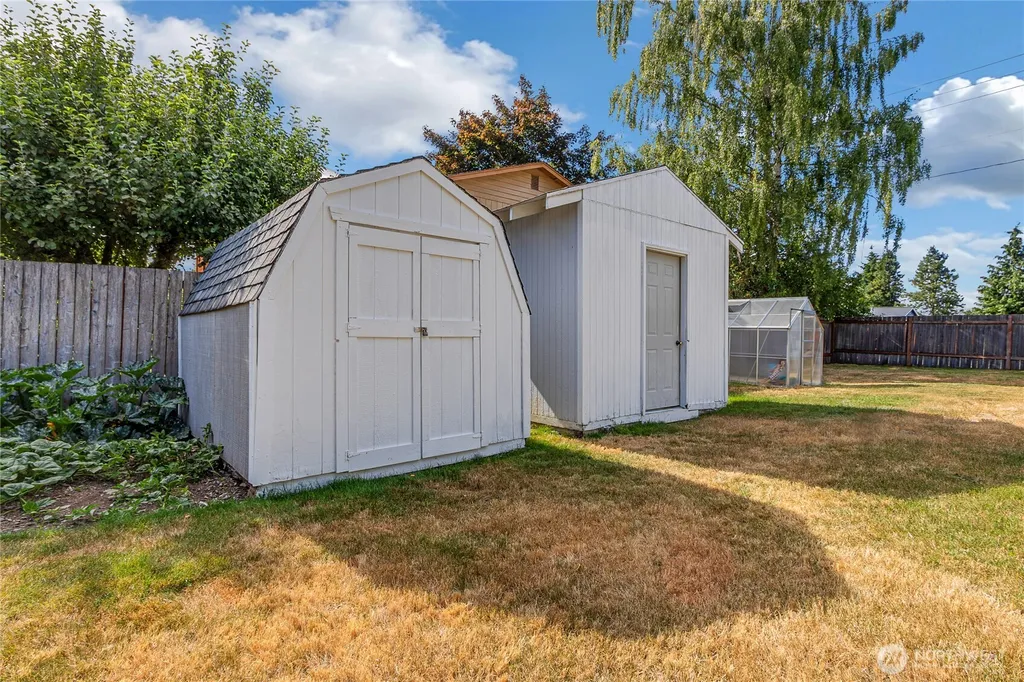 10035 Grove Road SE Yelm WA 98597