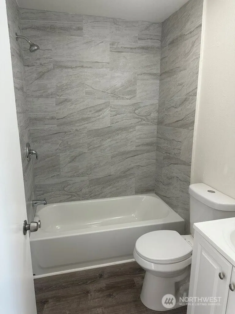 210 24th Avenue Longview WA 98632