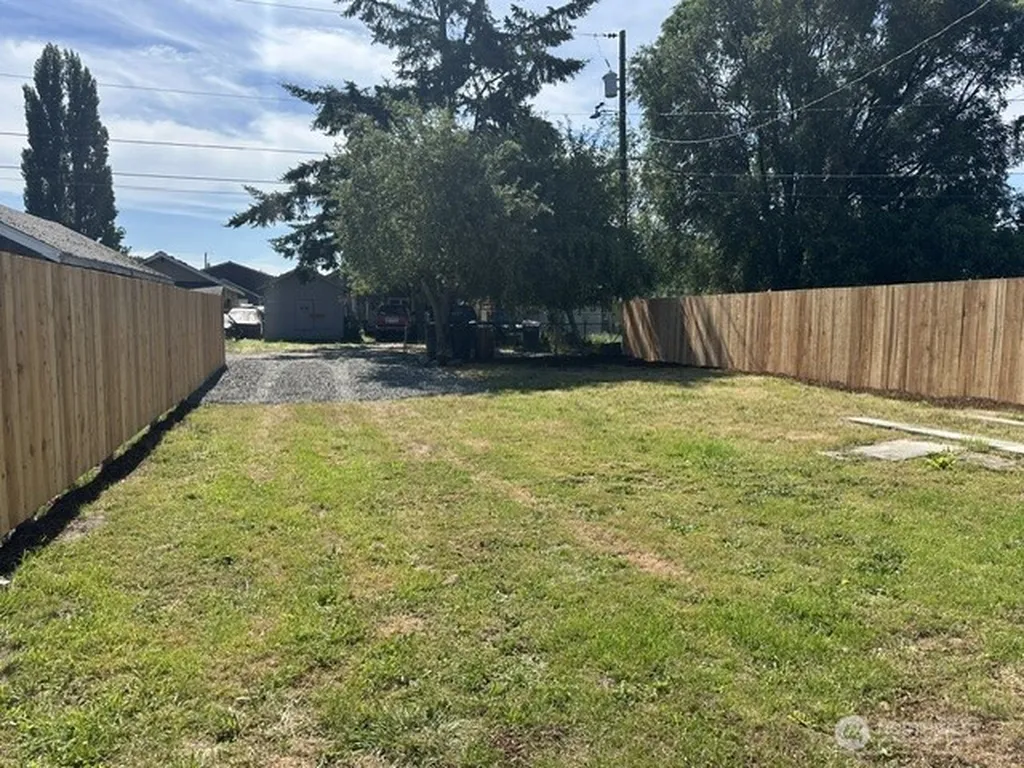 210 24th Avenue Longview WA 98632