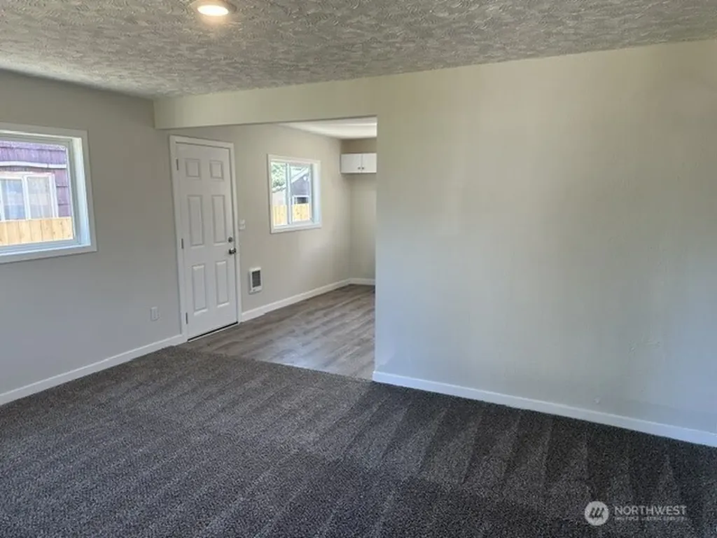 210 24th Avenue Longview WA 98632