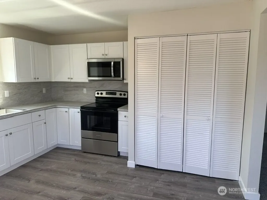 210 24th Avenue Longview WA 98632