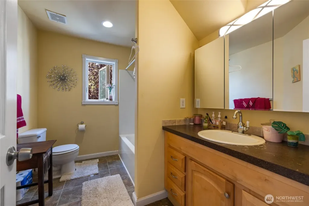 3565 E M Street Tacoma WA 98404