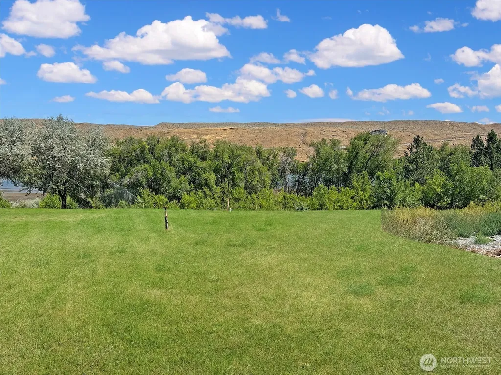 306 Monse River Road Brewster WA 98812
