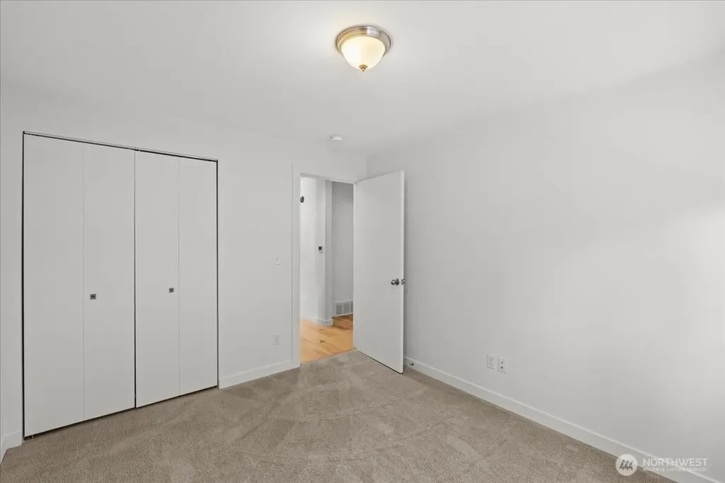 8625 26th Avenue NE Seattle WA 98115