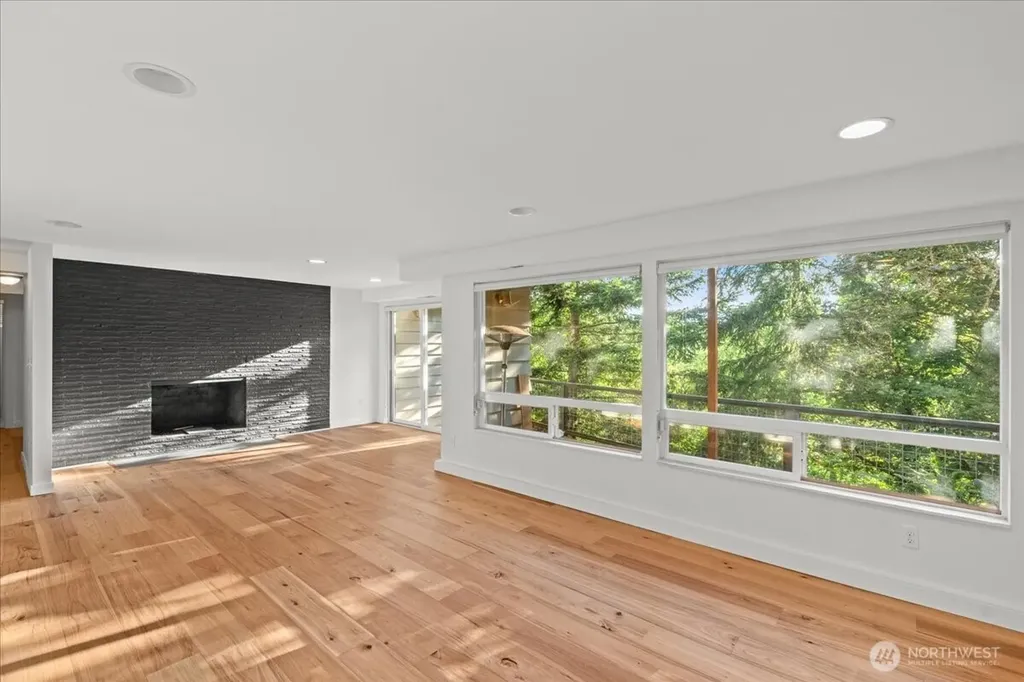 8625 26th Avenue NE Seattle WA 98115