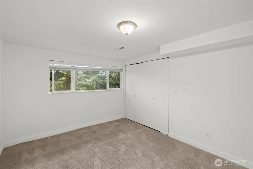 8625 26th Avenue NE Seattle WA 98115