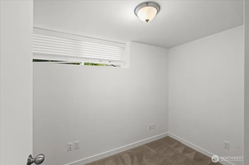 8625 26th Avenue NE Seattle WA 98115