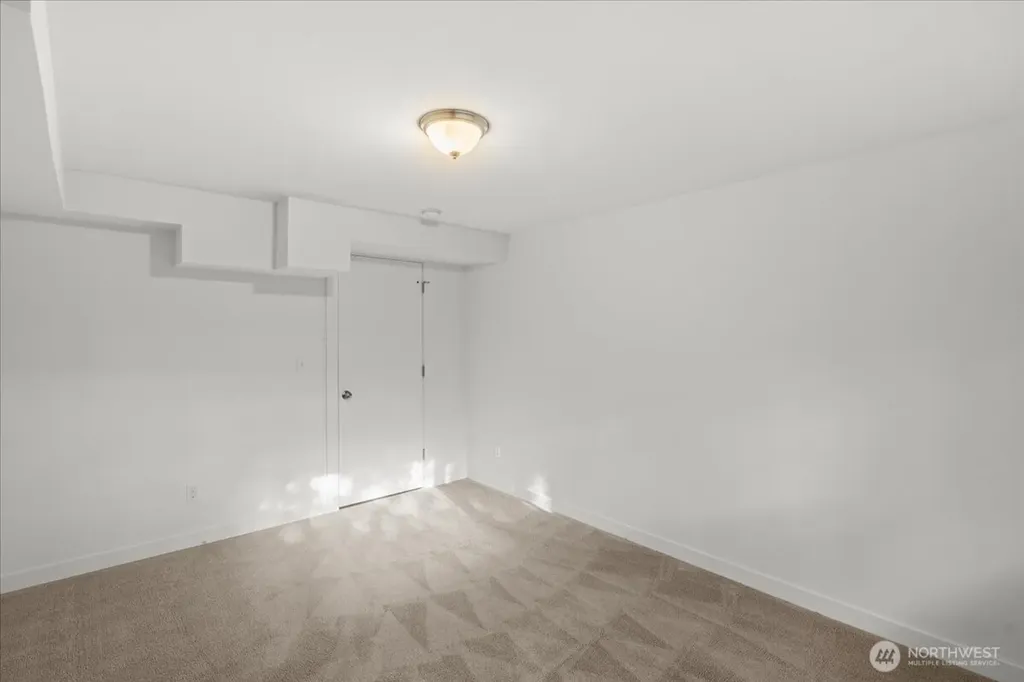 8625 26th Avenue NE Seattle WA 98115