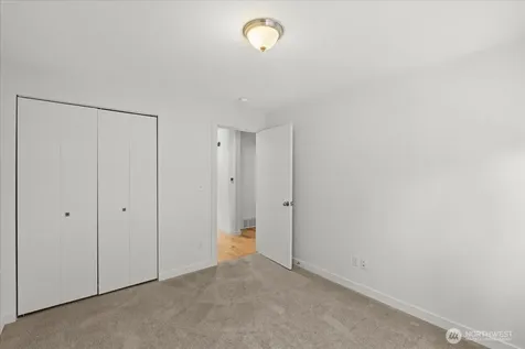 8625 26th Avenue NE Seattle WA 98115