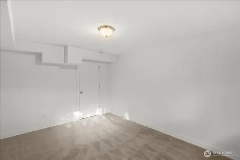 8625 26th Avenue NE Seattle WA 98115