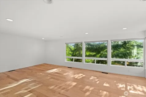 8625 26th Avenue NE Seattle WA 98115