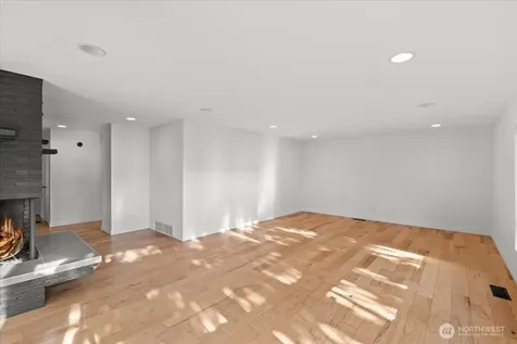 8625 26th Avenue NE Seattle WA 98115