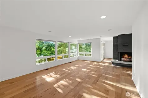 8625 26th Avenue NE Seattle WA 98115