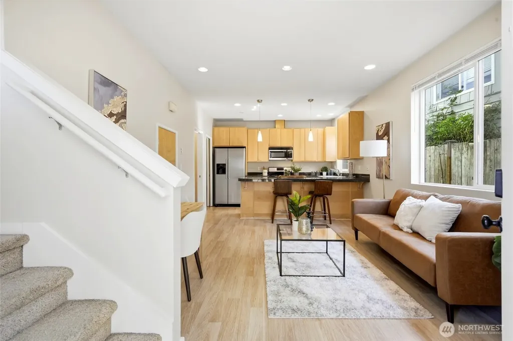 9054 17th Ave SW Seattle WA 98106