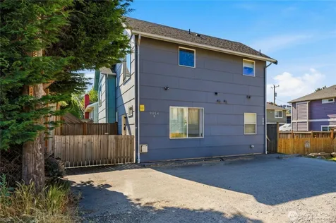 9054 17th Ave SW Seattle WA 98106