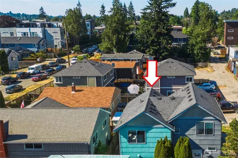 9054 17th Ave SW Seattle WA 98106