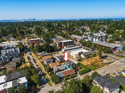 9054 17th Ave SW Seattle WA 98106