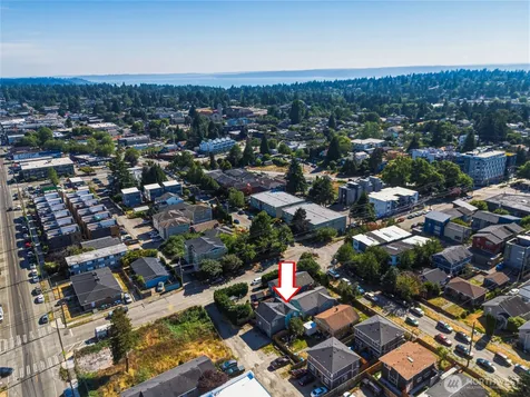 9054 17th Ave SW Seattle WA 98106