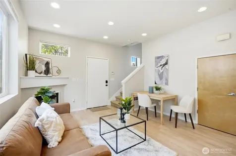 9054 17th Ave SW Seattle WA 98106