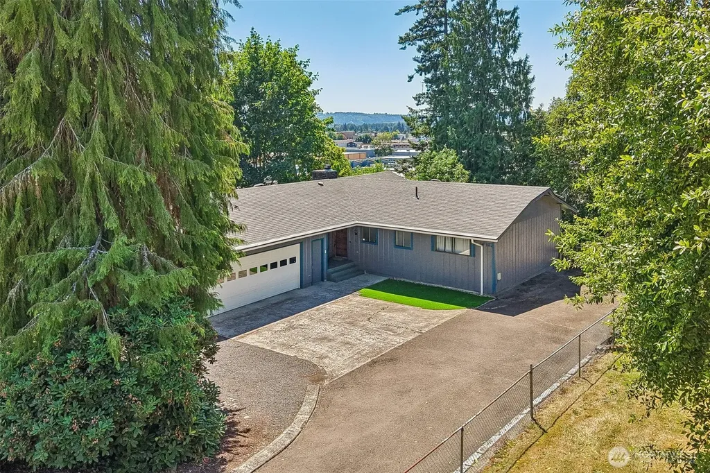103 N 21st Avenue Kelso WA 98626