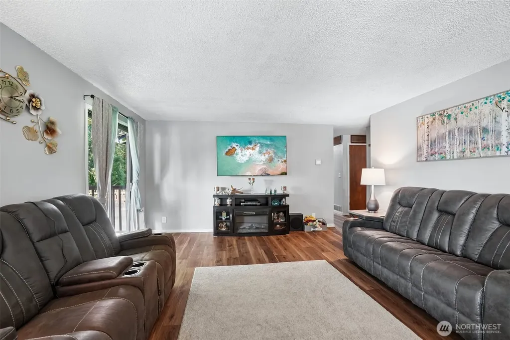 103 N 21st Avenue Kelso WA 98626