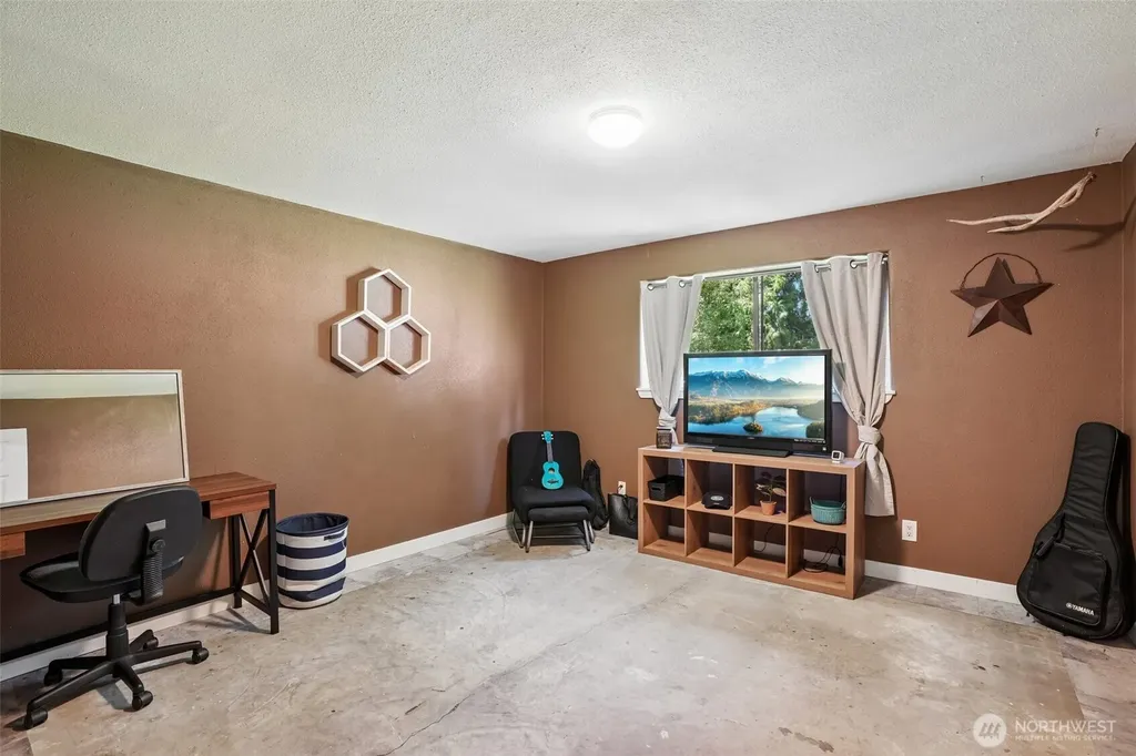 103 N 21st Avenue Kelso WA 98626