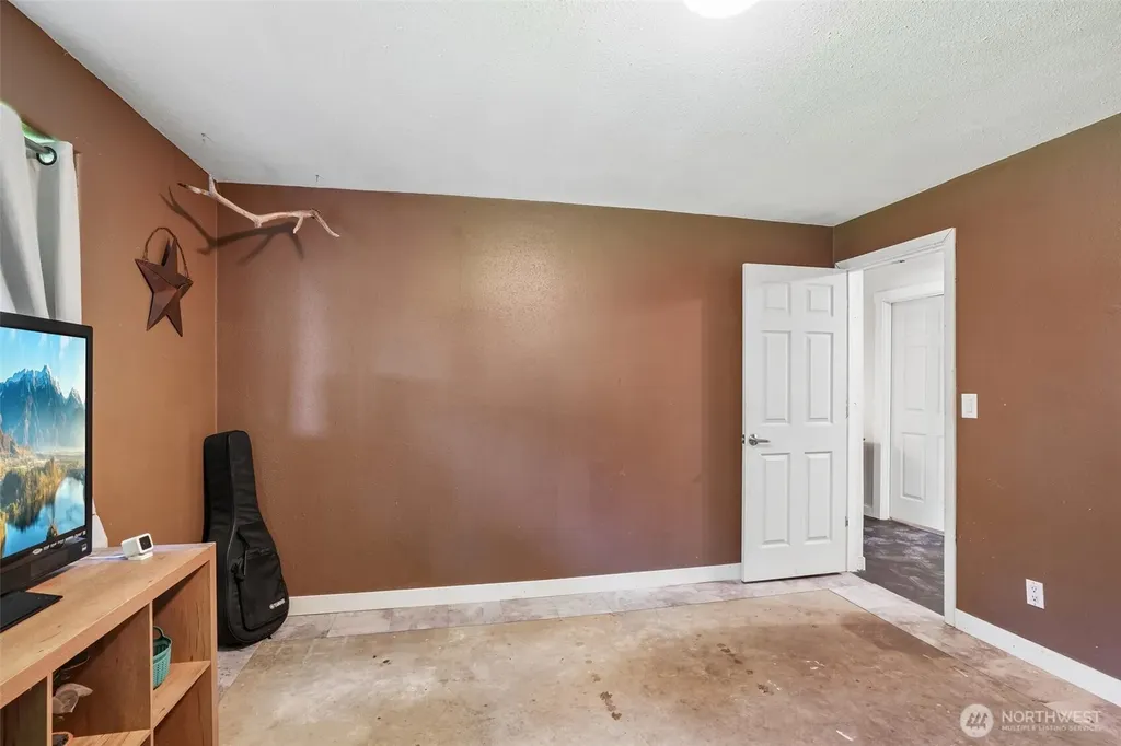 103 N 21st Avenue Kelso WA 98626