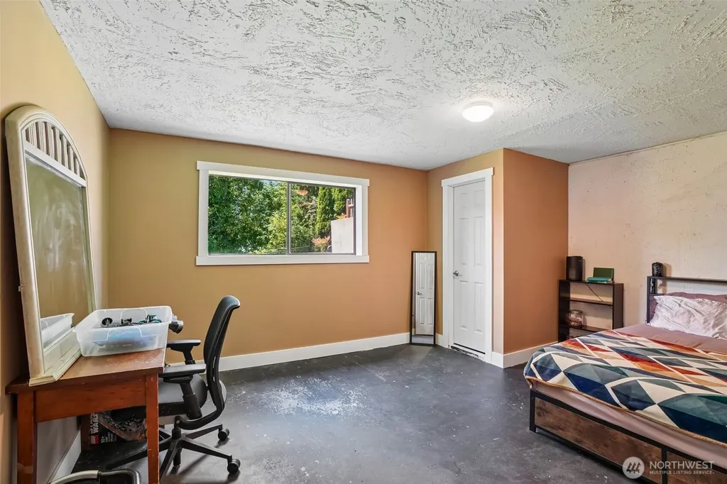 103 N 21st Avenue Kelso WA 98626