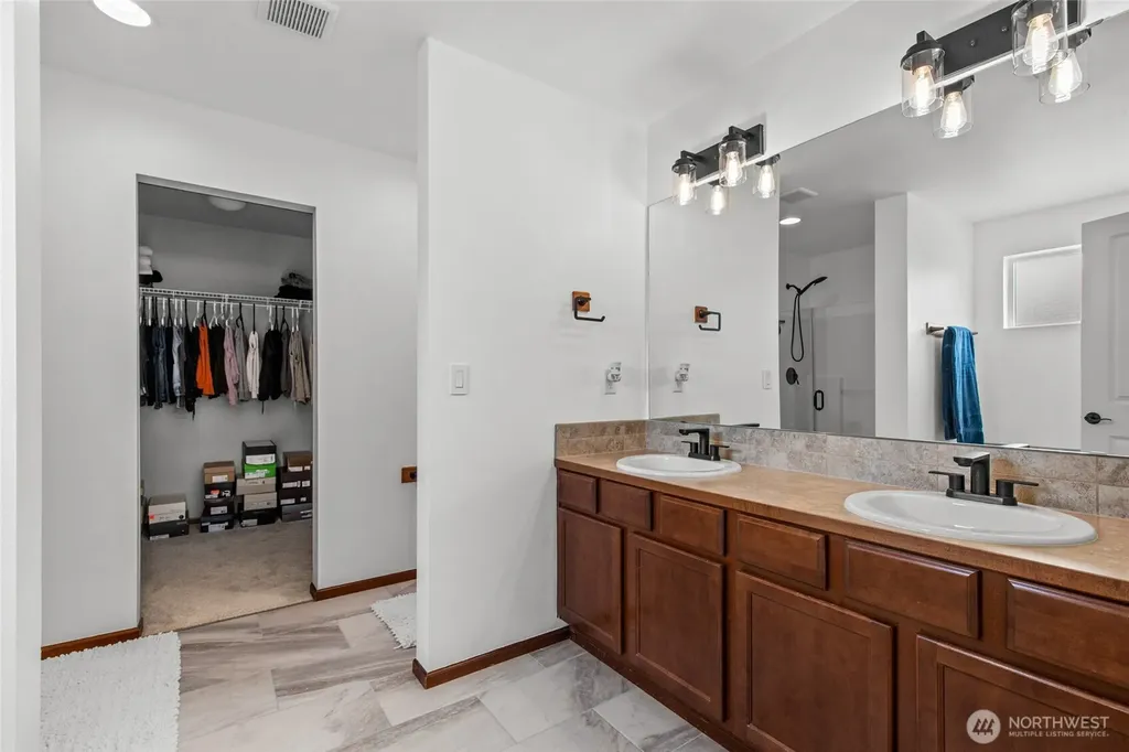 1126 144th Place SW Lynnwood WA 98087