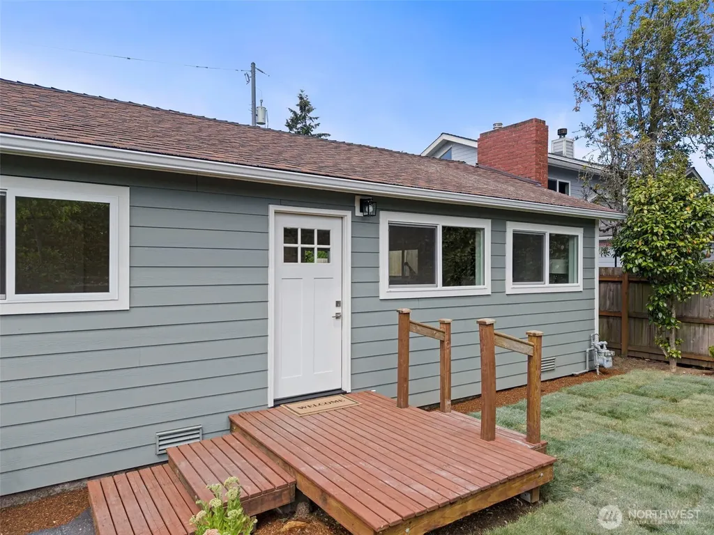 7056 S 128th Street Seattle WA 98178