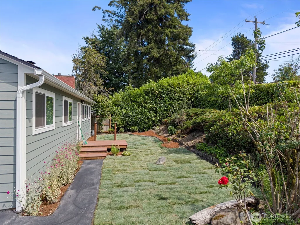 7056 S 128th Street Seattle WA 98178