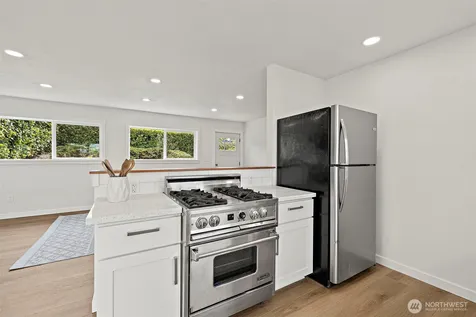 7056 S 128th Street Seattle WA 98178