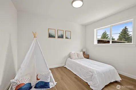 7056 S 128th Street Seattle WA 98178
