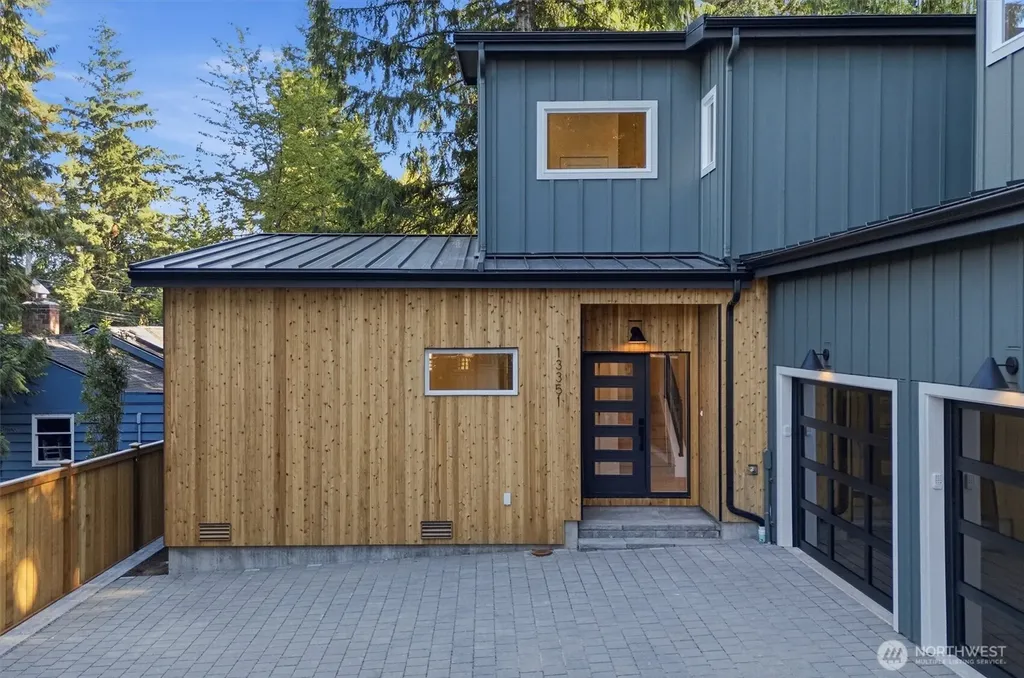 13351 25th Avenue NE Seattle WA 98125