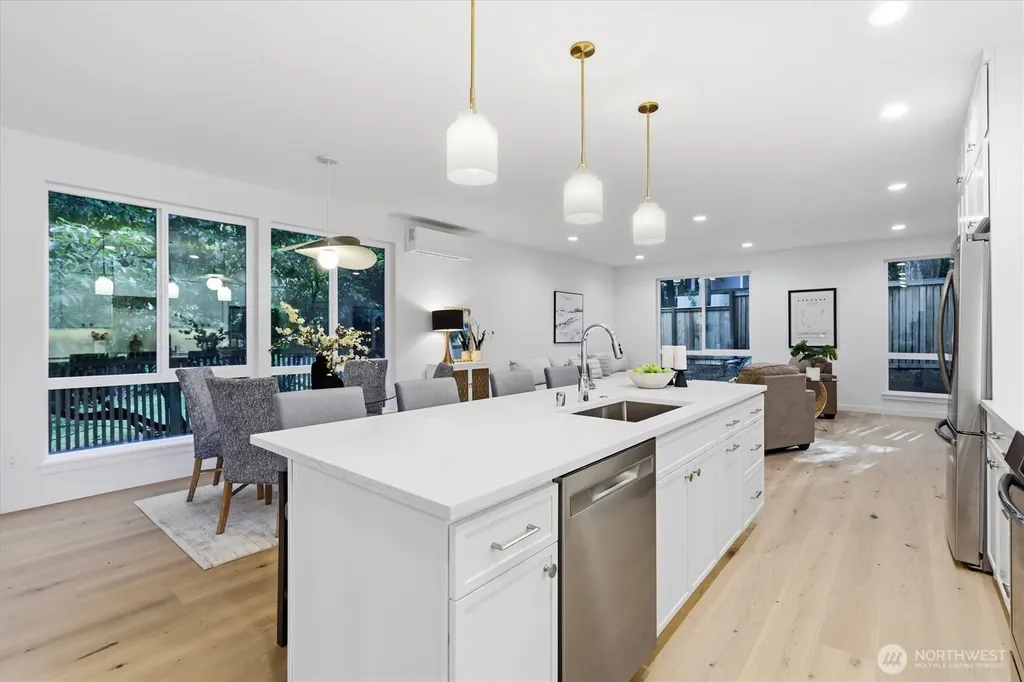 13351 25th Avenue NE Seattle WA 98125