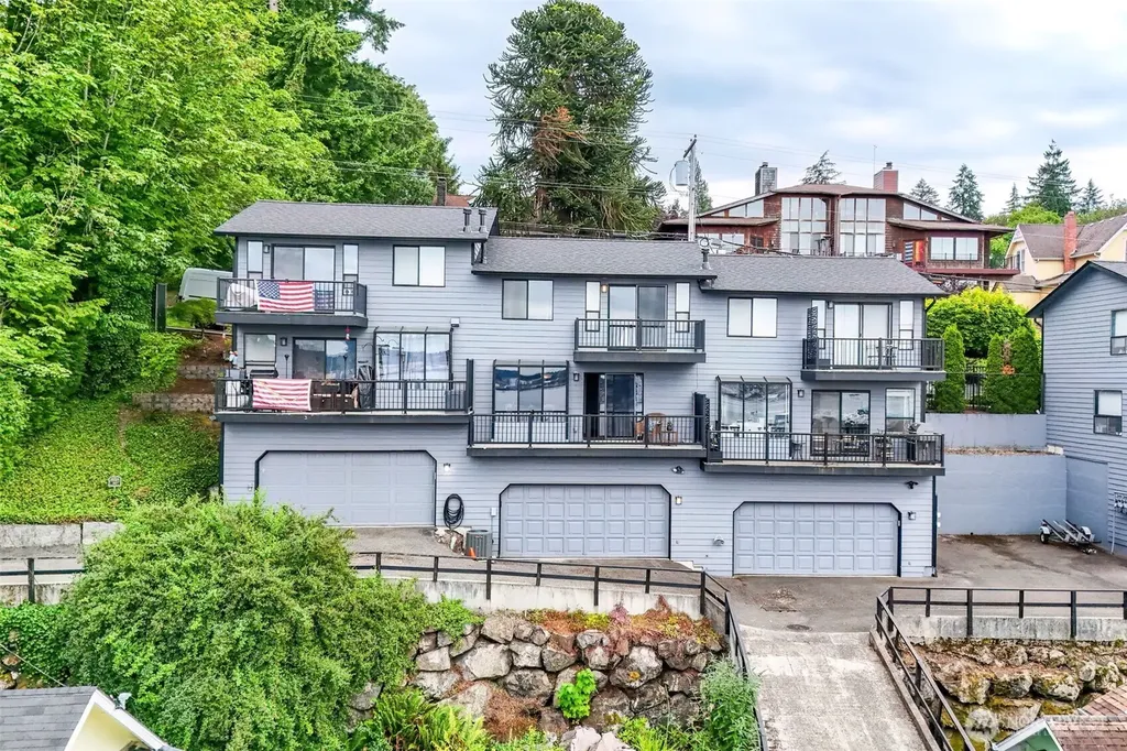 819 Kitsap Street Port Orchard WA 98366