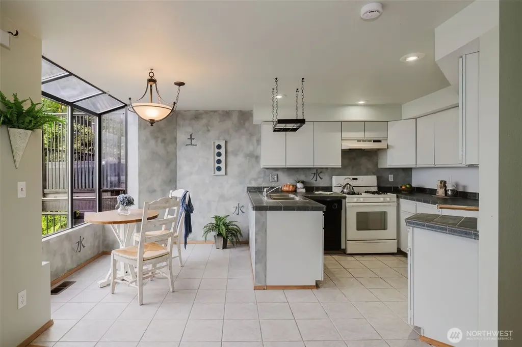 819 Kitsap Street Port Orchard WA 98366