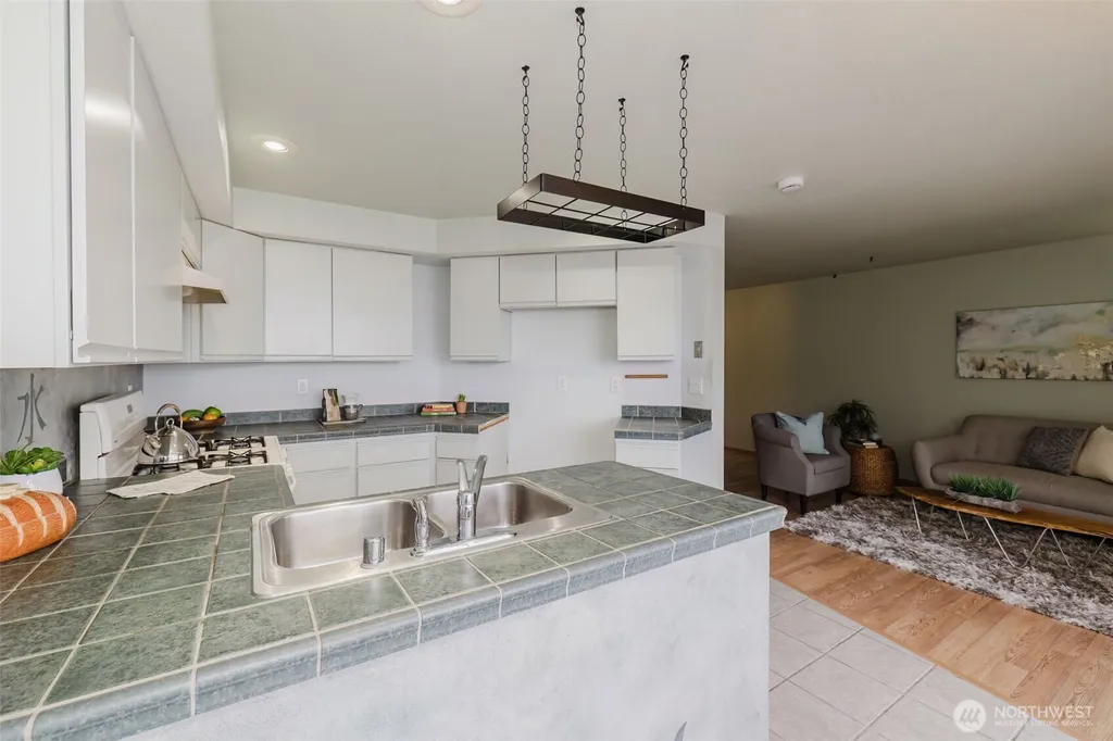 819 Kitsap Street Port Orchard WA 98366