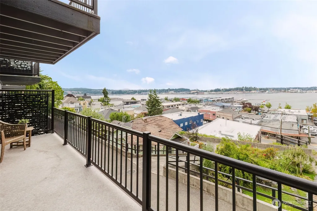 819 Kitsap Street Port Orchard WA 98366