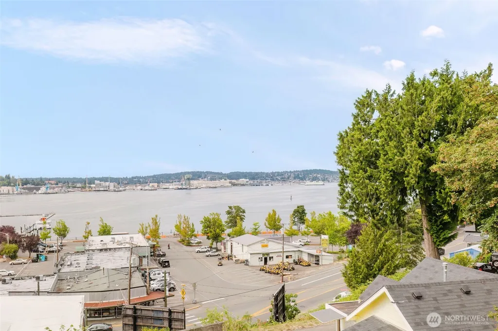 819 Kitsap Street Port Orchard WA 98366