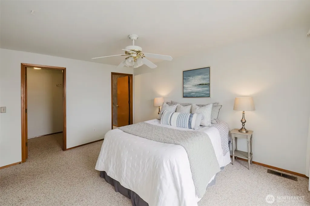 819 Kitsap Street Port Orchard WA 98366