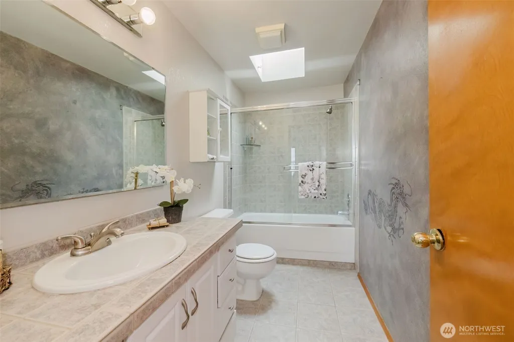 819 Kitsap Street Port Orchard WA 98366