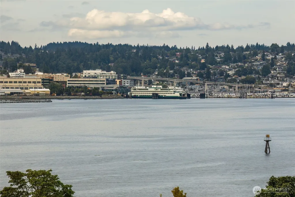 819 Kitsap Street Port Orchard WA 98366